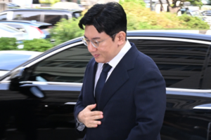 Court approves asset freeze of W156.8b on Hybe chairman amid investigation